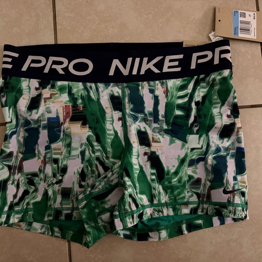 Nike Pro Green and Black Patterned Shorts